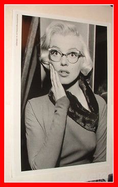 POSTER 35x50 MARILYN MONROE occhiali opsss...